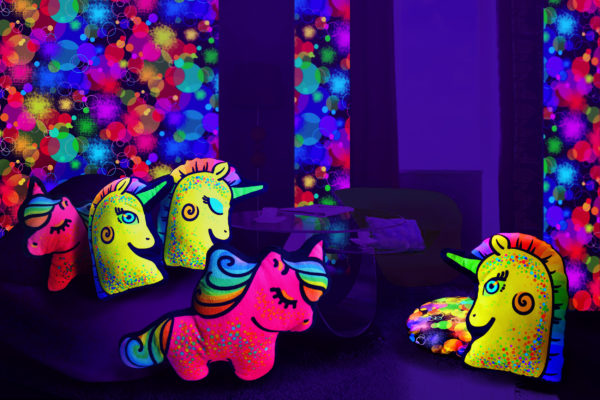 Флуоресцентная Светящаяся Подушка "Unicorn"
